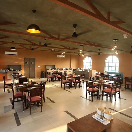 Chandan Kasturi Resort Dariawad Bagian luar foto